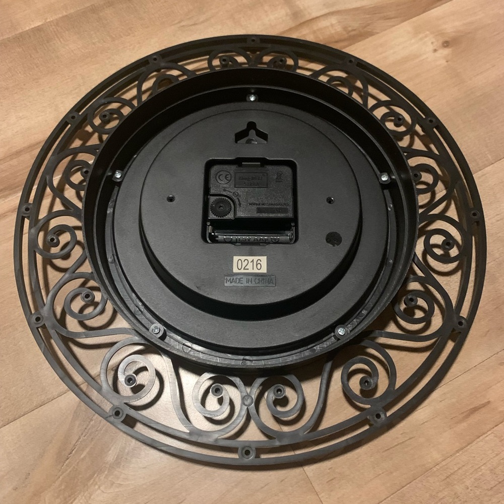 Westclox Wall Clock Rubbed Bronze Finish - Picture 6 of 9